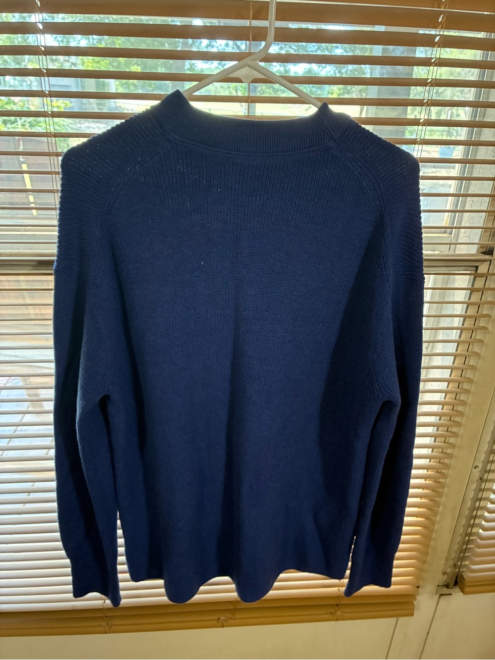 Lululemon Women’s Dark Blue Sweater! SZ 8